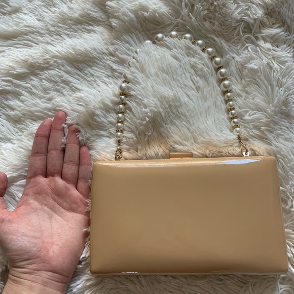 Pearl Handle Handbag - Picture 5 of 7